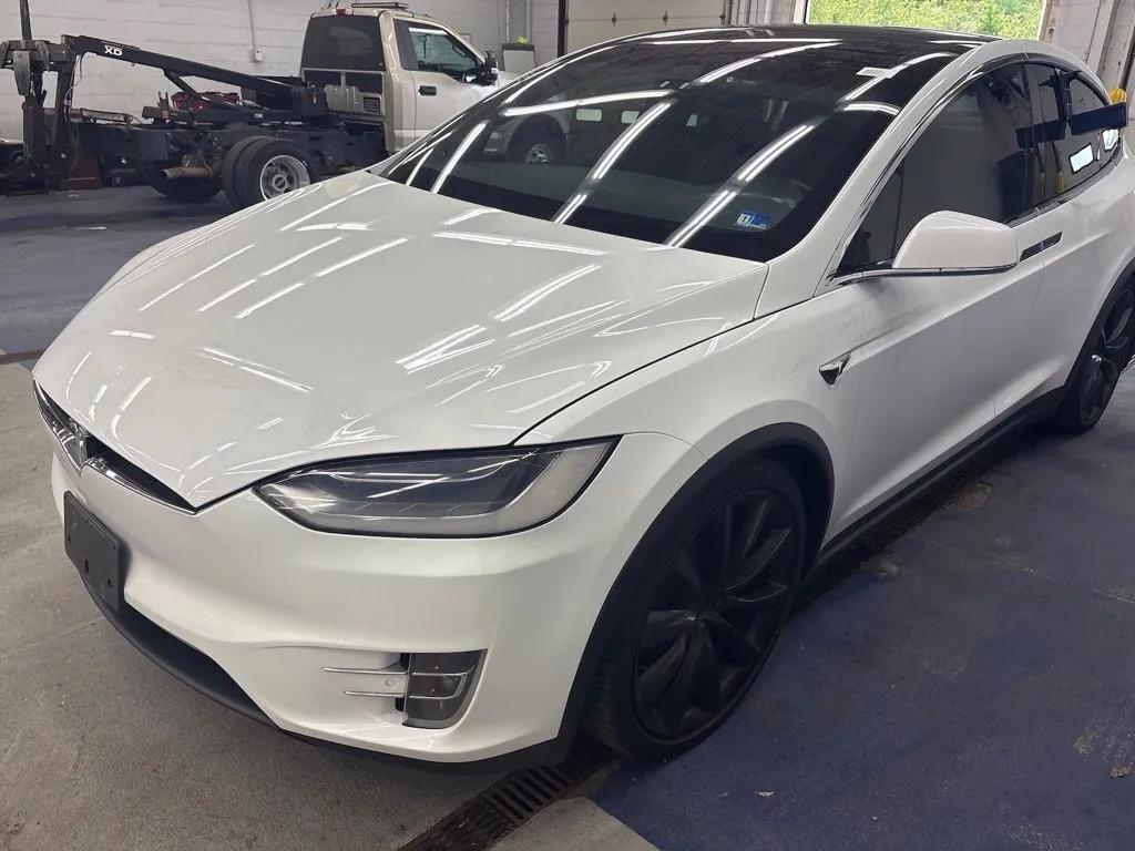 tesla model x 2017 5YJXCBE48HF051689 image tesla model x 2017 5YJXCBE48HF051689 image